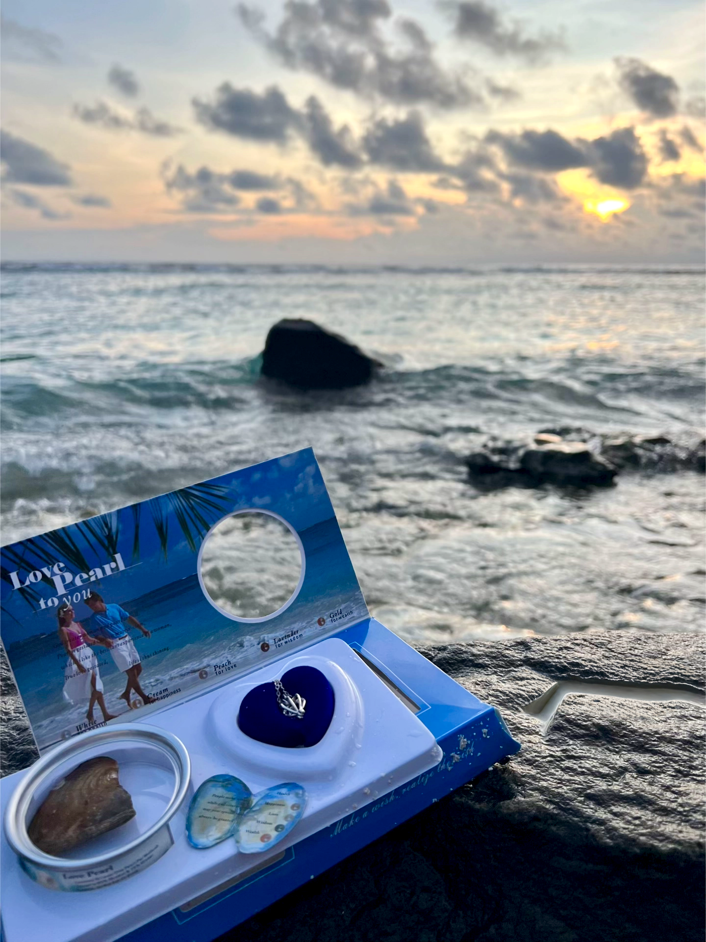 OceanLove™ Rare Pearl Oyster Necklace – Freshwater Edition