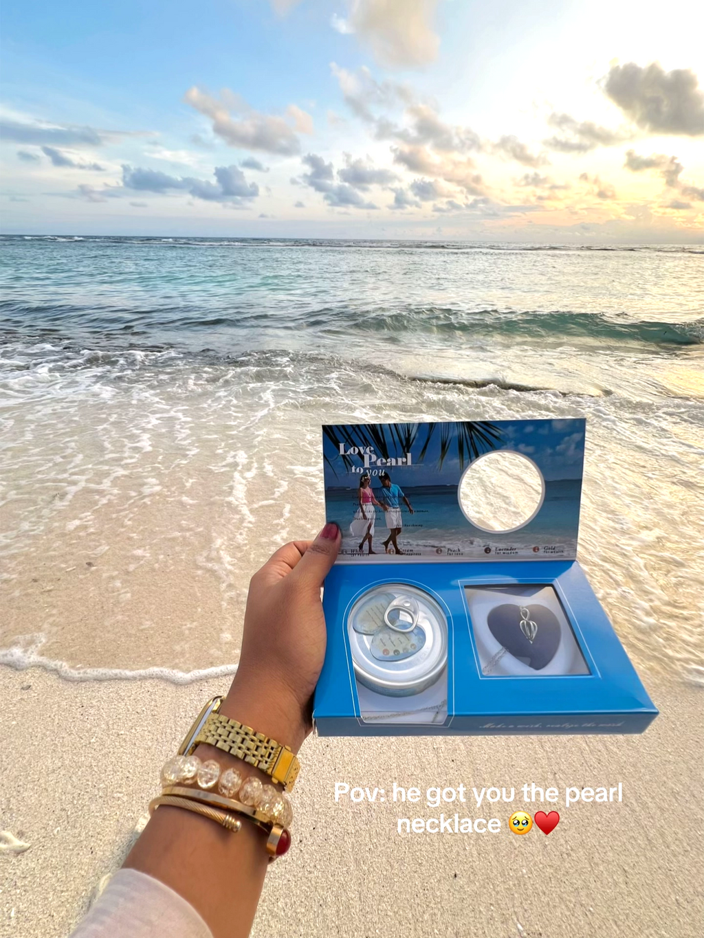 OceanLove™ Rare Pearl Oyster Necklace – Freshwater Edition